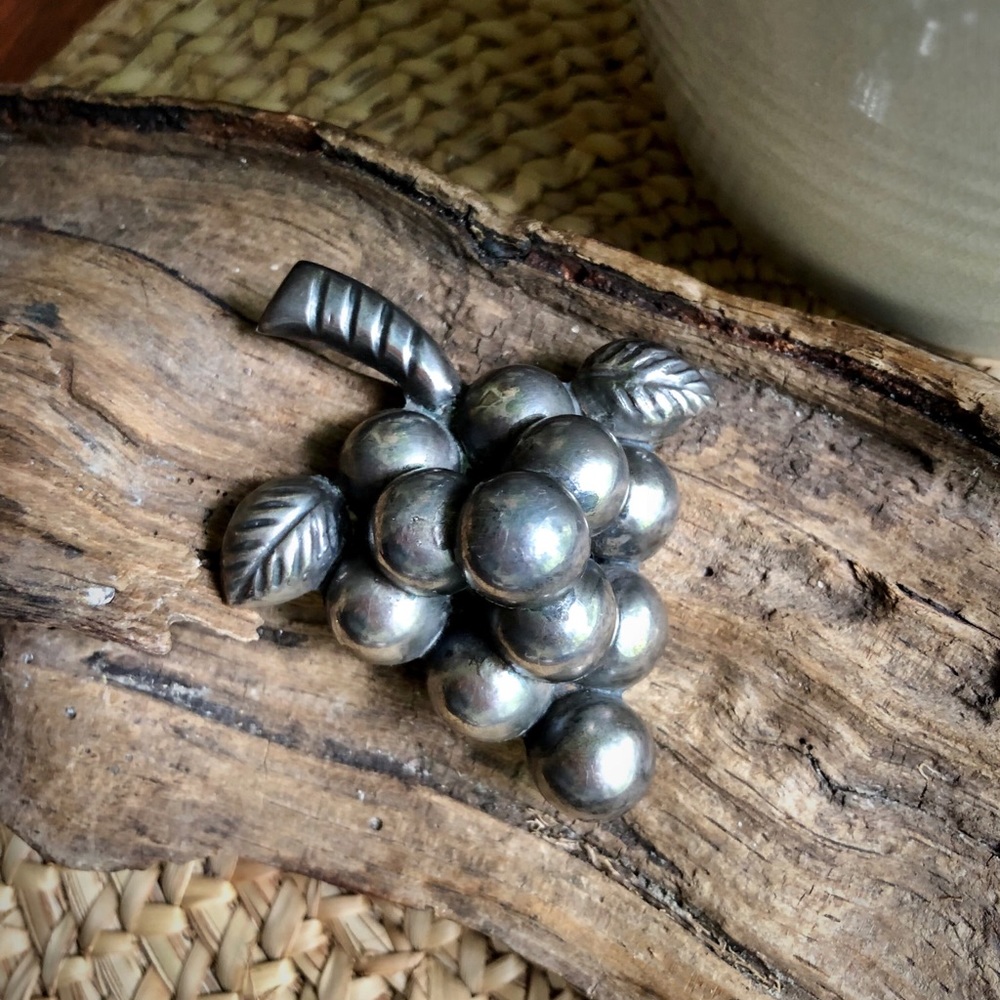Mexican Taxco Sterling Silver Grape Brooch Pin 🍇